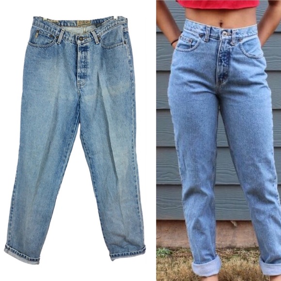 Vintage Denim - Vintage 90s Express light wash mom jeans 30" waist